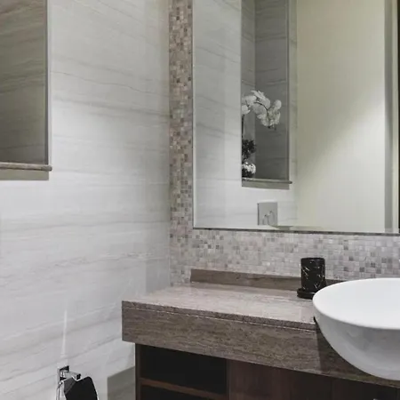 Hanza Tower Exclusive & Jacuzzi & Sauna & Pool Appartement Szczecin